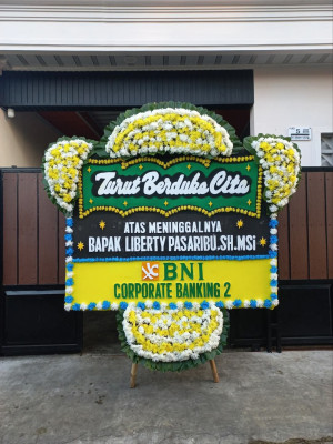 Papan Bunga Duka di Tugubandung