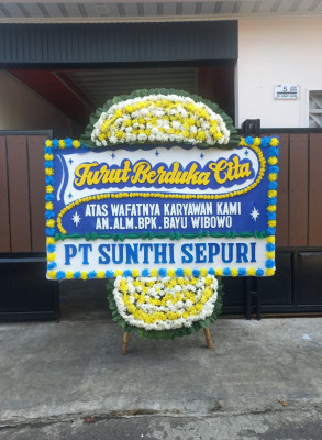 Papan Bunga Duka di Tugubandung