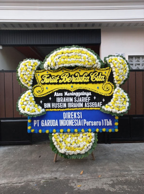 Papan Bunga Duka di Tugubandung