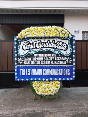 Papan Bunga Duka di Tugubandung